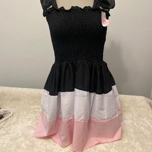 dress in two new Colombian colors